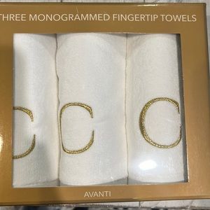 Avanti Monogrammed Fingertip Towels